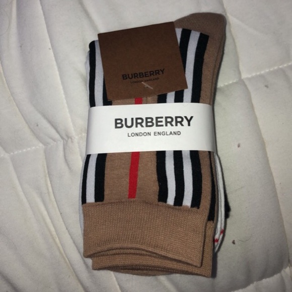 Total 40+ imagen burberry socks pack Abzlocal.mx